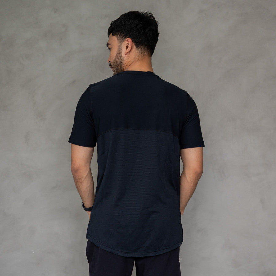 EPOC Versatile V-neck Tee Pitch Black - Kaos EPOC Kerah V Hitam Pekat